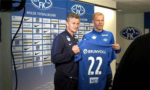 热议成都平广岛：联赛亚冠都蛮硬；租德尔加多需下载反诈app（成都战平广岛引热议：联赛与亚冠强度拉满；德尔加多租借需先安装反诈APP）