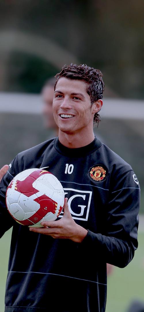 英超最快百球纪录！哈兰德为英超立新标（哈兰德刷新英超百球速度纪录，树立联赛新标杆）