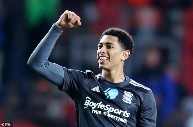 比萨vs国米：劳塔罗、恰20首发，小图拉姆、阿坎吉出战（比萨对阵国米：劳塔罗、恰20先发，小图拉姆、阿坎吉登场）