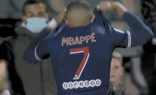 记者：丘库埃泽目前最有可能去富勒姆，土超俱乐部没报价（记者：丘库埃泽目前最有望加盟富勒姆，土超俱乐部尚无报价）