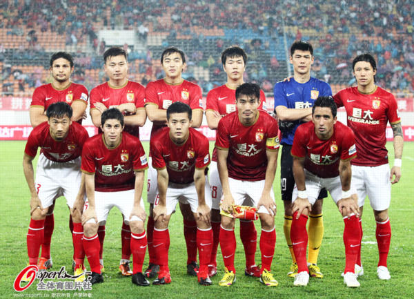 半场战报：汉堡1-0斯图加特，格拉策尔破门（半场：汉堡1-0领先斯图加特，格拉策尔建功）