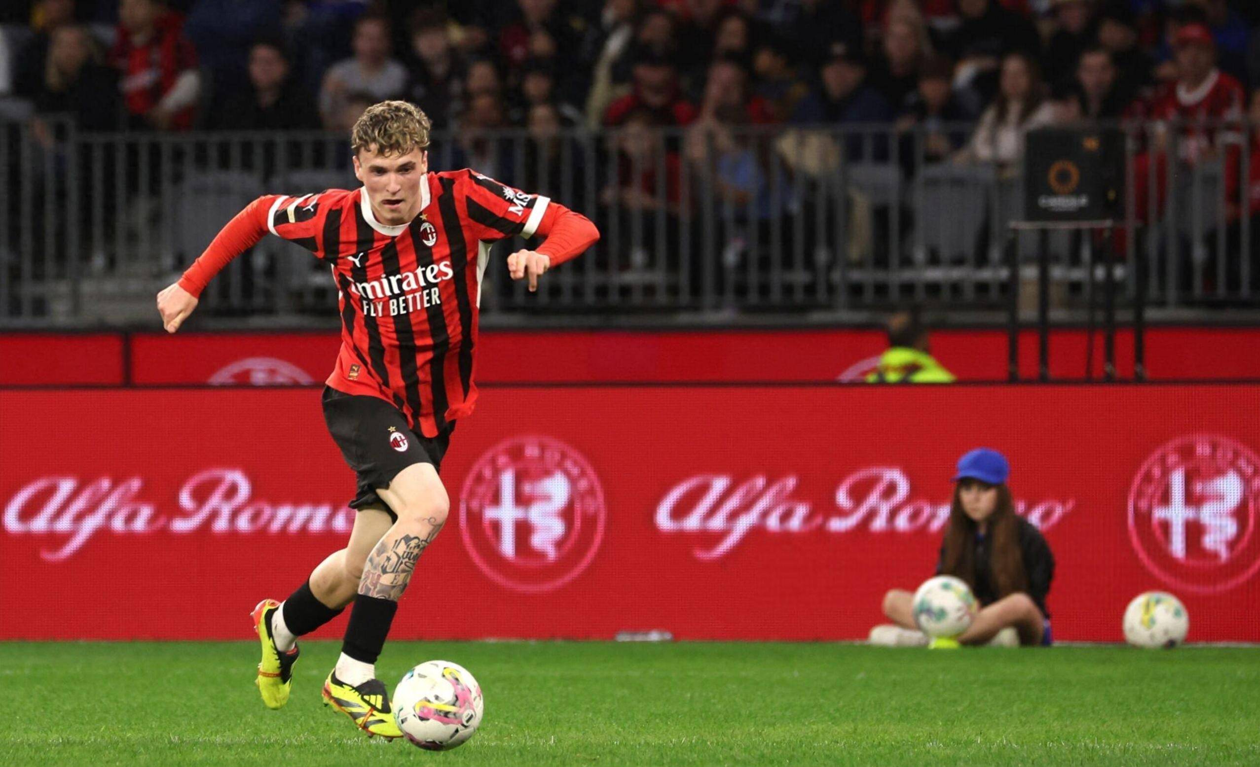 官方：约旦裁判组执法申花客战柔佛，马哈德迈赫担任主裁（官方：申花客战柔佛由约旦裁判组吹罚，马哈德·迈赫执主哨）