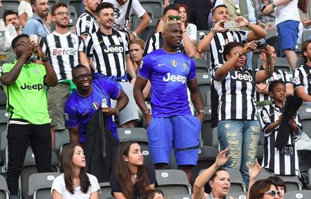 图片报：格雷茨卡的拜仁生涯可能将结束，拜仁寻找年轻替代者（图片报：格雷茨卡或将告别拜仁，球队正物色年轻接班人）