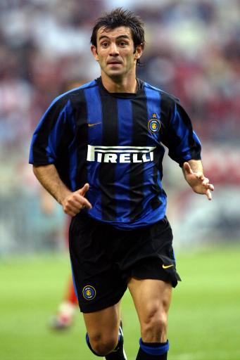 电讯报：布莱顿有意维拉中场博加德，以接替可能离队的巴莱巴（电讯报：布莱顿有意引进维拉中场博加德，或顶替可能离队的巴莱巴）