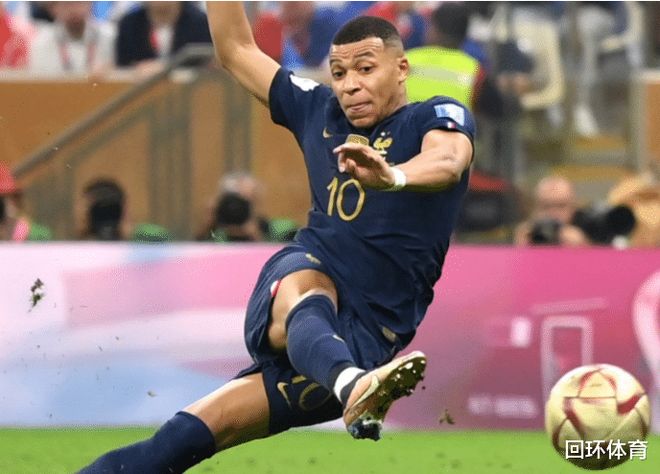 中超转会市场：广州队签下新前锋,（中超转会快讯：广州队完成新前锋签约）