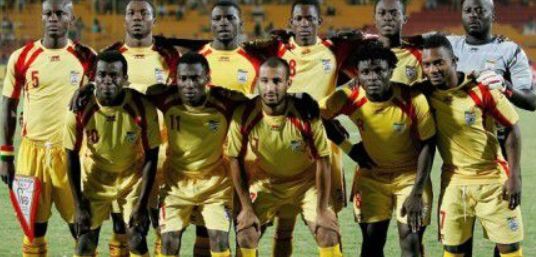 勇士官方：格林扭伤右脚，本场比赛不会回归（勇士官方通报：格林右脚扭伤，本场比赛提前退场）